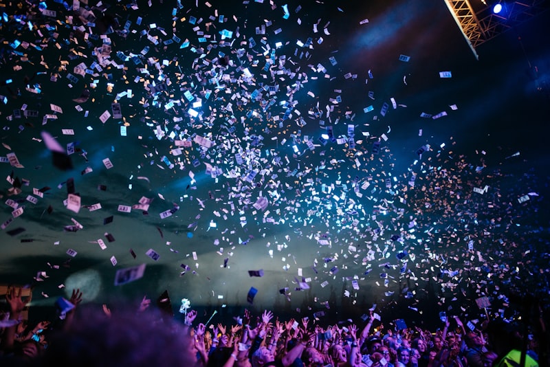 party-img